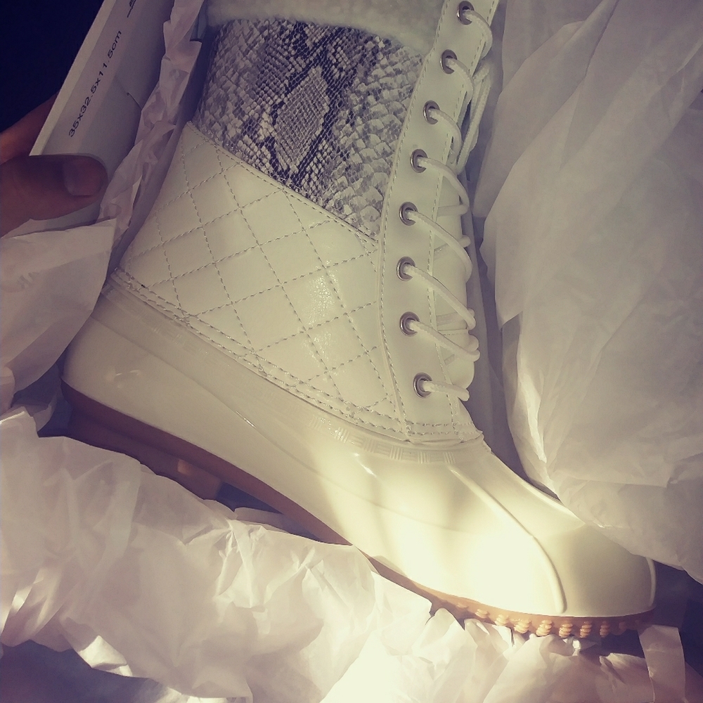 Women's winter boots